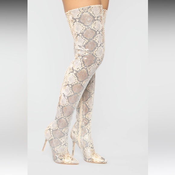 High voltage - Picture 4 of 4